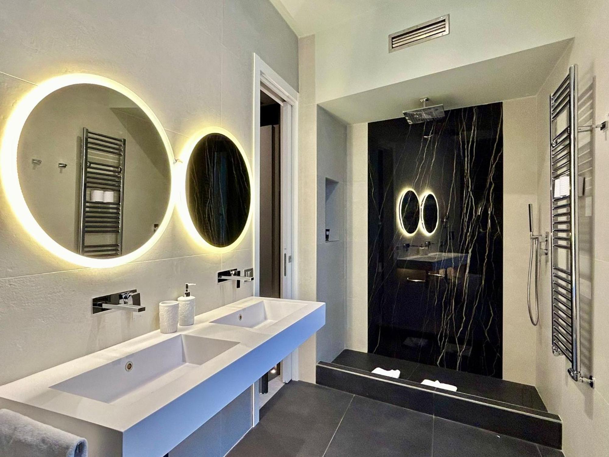 Private Luxury Suites, Rome